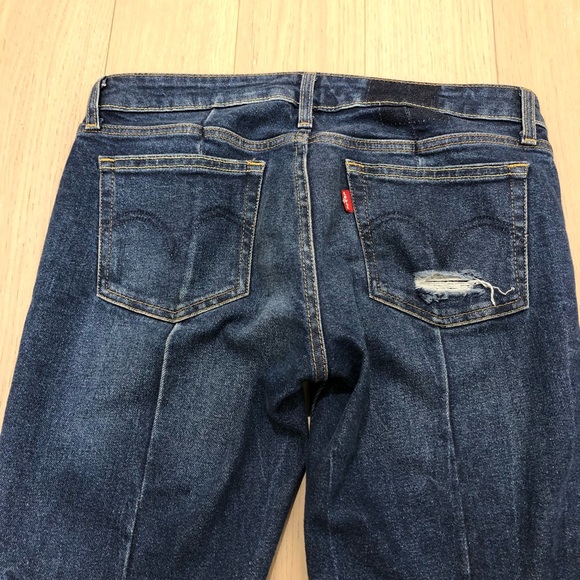 Levi’s 711 skinny - hard to find style!! - Picture 2 of 8